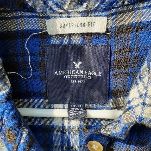 American Eagle Boyfriend Fit Blue Flannel Plaid Shirt Small EUC - Picture 2 of 6